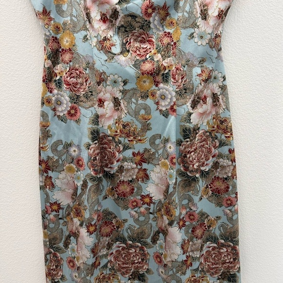 Urban Outfitters Women’s Mini Dress Sateen Floral Small - Picture 6 of 8